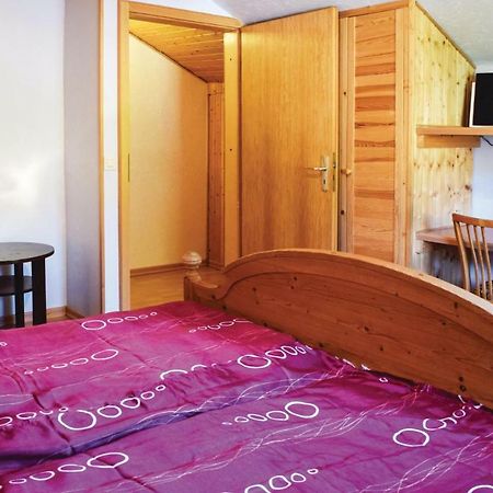 Cozy Home In Sellerich With Kitchen Exteriör bild